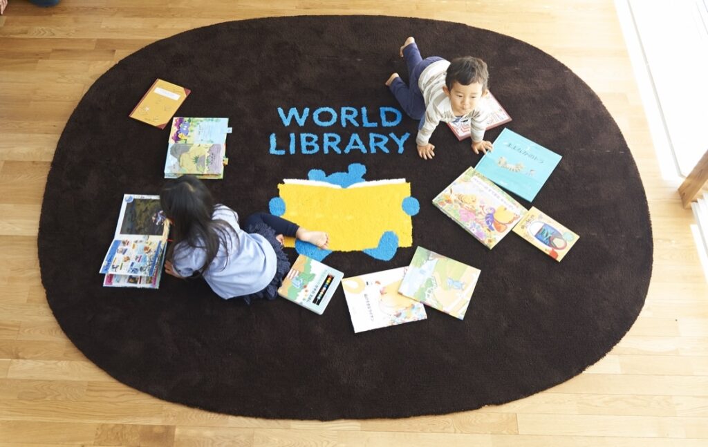 【絵本のサブスク】WORLDLIBRARY（ワールドライブラリー）　海外の大人気絵本が毎月自宅に届く！？